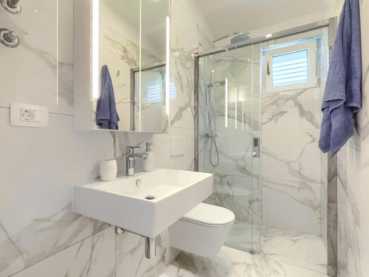 Holiday Home Punta By Interhome Umag Eksteriør bilde